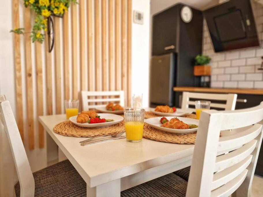 شقة Acogedor Piso Con Terraza Y Parking! بينالماذينا المظهر الخارجي الصورة