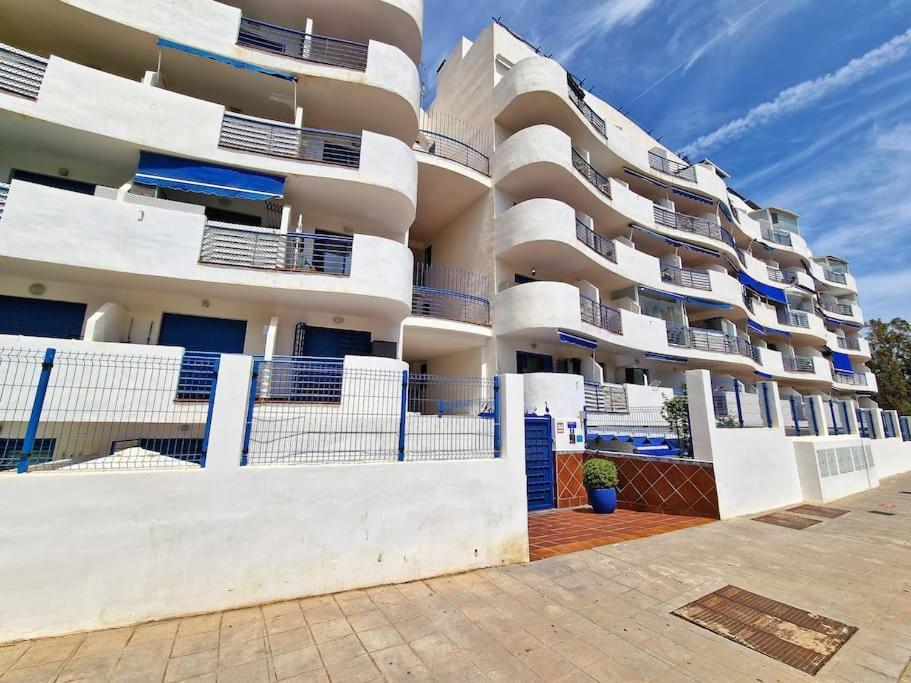شقة Acogedor Piso Con Terraza Y Parking! بينالماذينا المظهر الخارجي الصورة